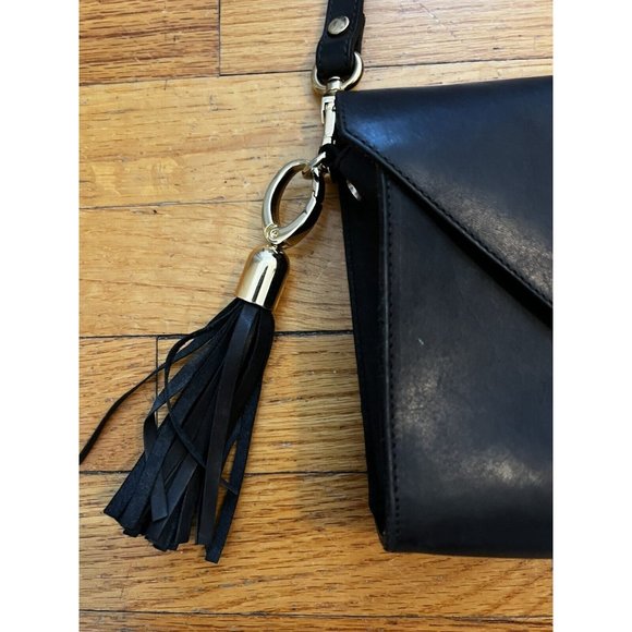 Sleek Black Crossbody Bag with Tassel Detail - Picture 3 of 9
